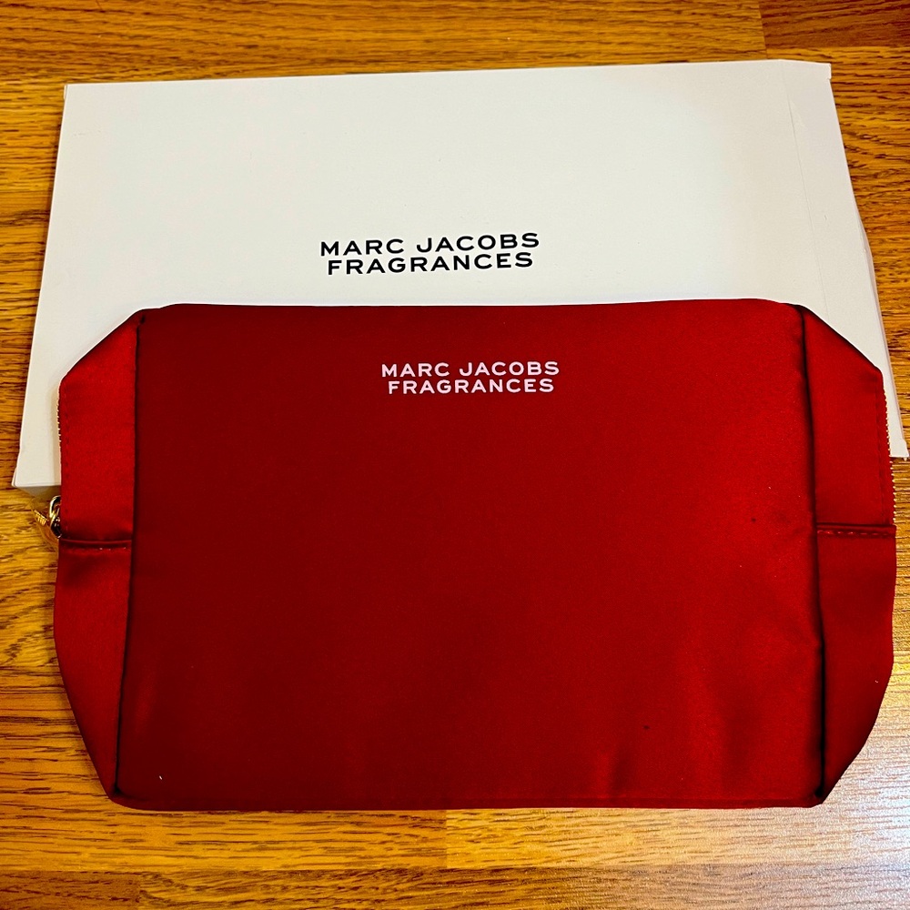 Marc Jacobs zip bag